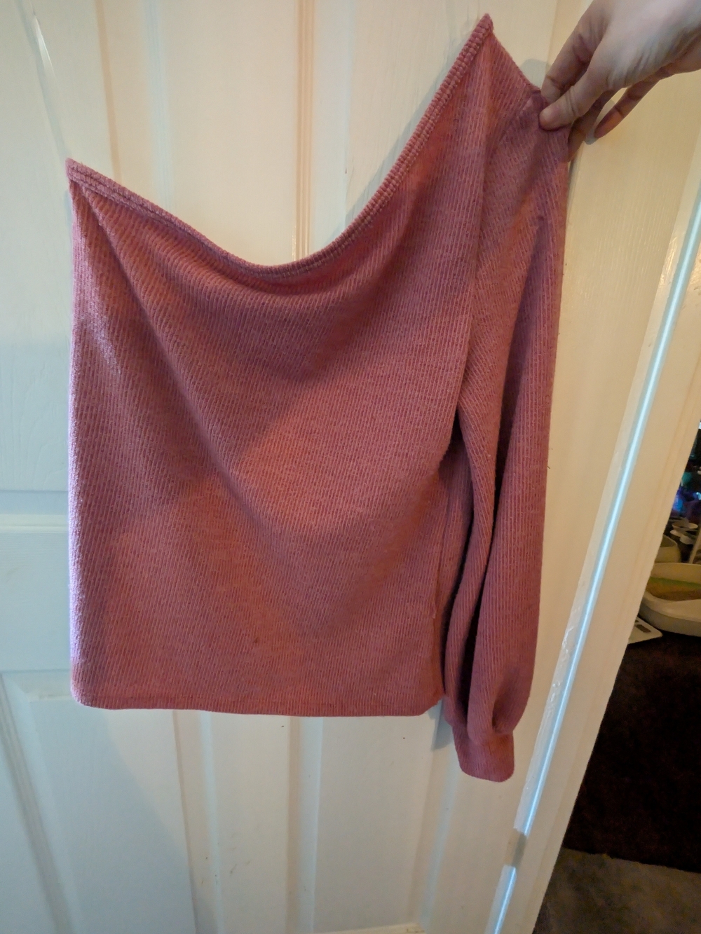 eesome Off-the-Shoulder Knit Sweater Top in Rose